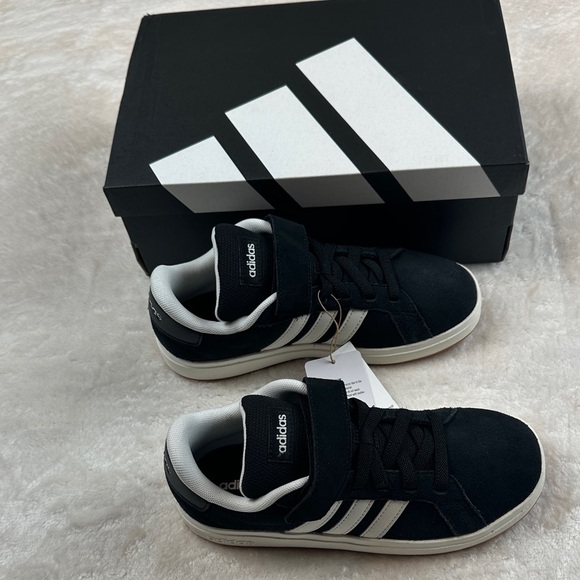 Adidas Kids Sz 3 Black and White Sneakers Grand Court 00s EL - Picture 4 of 9